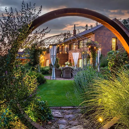 Rezidence Mala Louka Villa